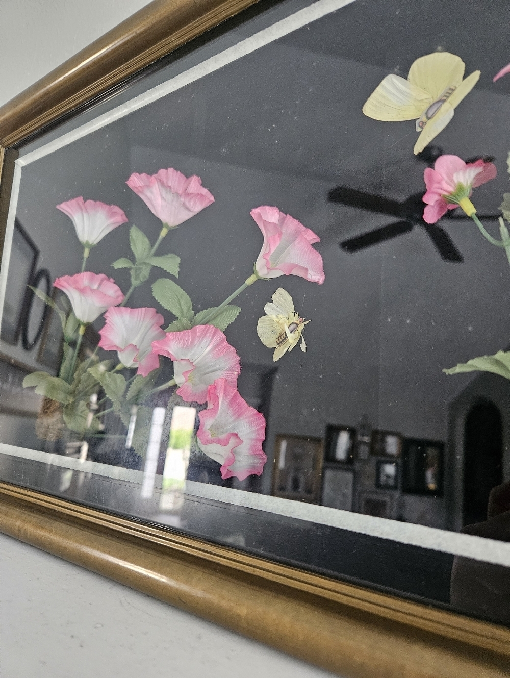 Vintage Silk Floral And Butterfly Framed Shadowbox Display Case Art - Picture 3 of 11